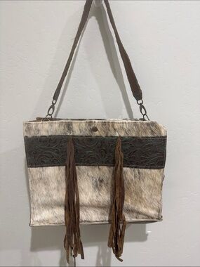 Dancing Cactus Cowhide Leather & Haircalf Fringe Shoulder Bag in Brown